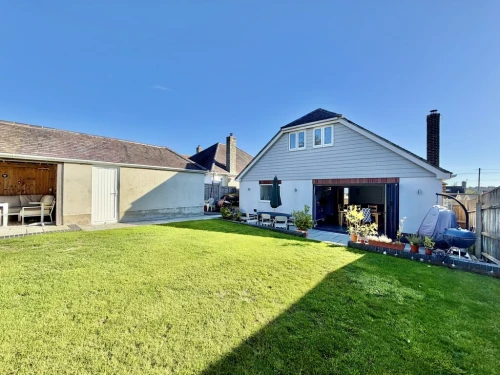 Chalet Bungalow Main Photo
