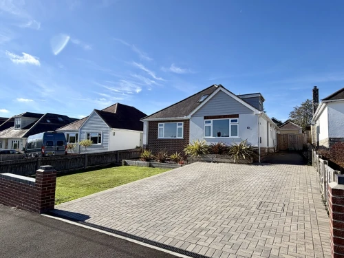 Chalet Bungalow Main Photo