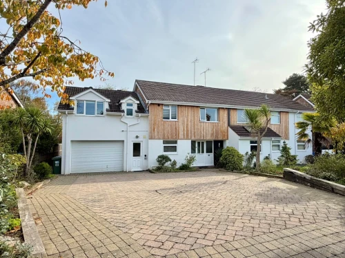 Semi-Detached House Main Photo