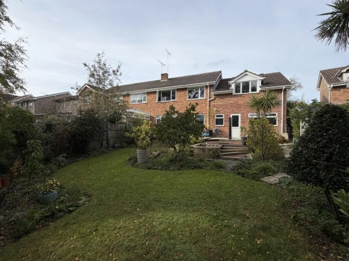Semi-Detached House Main Photo