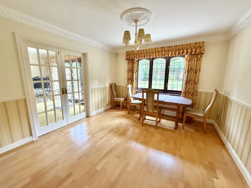 Detached House Main Photo