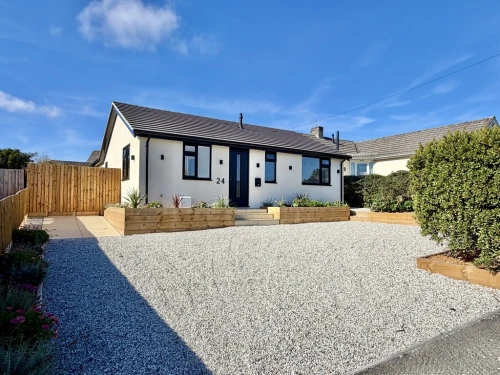 Detached Bungalow Main Photo
