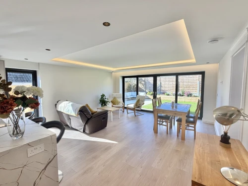 Detached Bungalow Main Photo