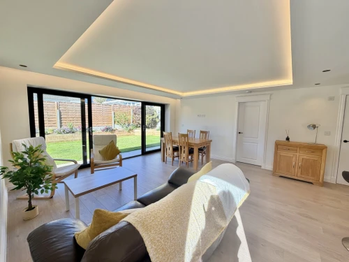 Detached Bungalow Main Photo