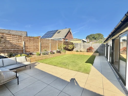 Detached Bungalow Main Photo