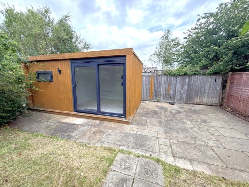 Detached Bungalow Photo 4