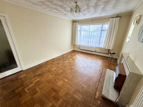 Detached Bungalow Main Photo