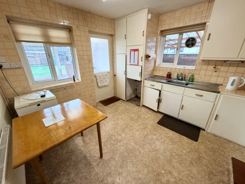 Detached Bungalow Main Photo