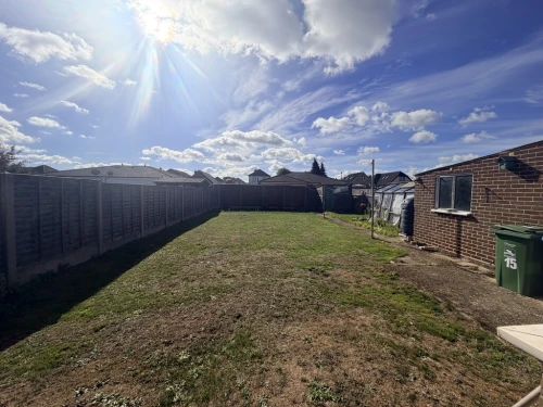 Detached Bungalow Main Photo