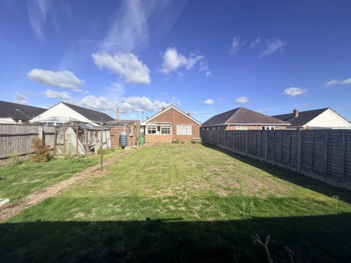 Detached Bungalow Main Photo