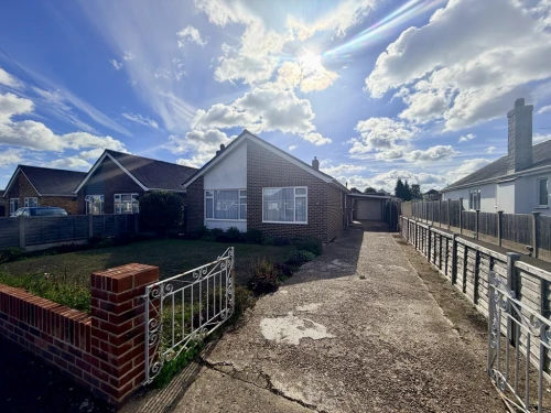 Detached Bungalow Main Photo