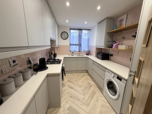 Ground Floor Maisonette Photo 3