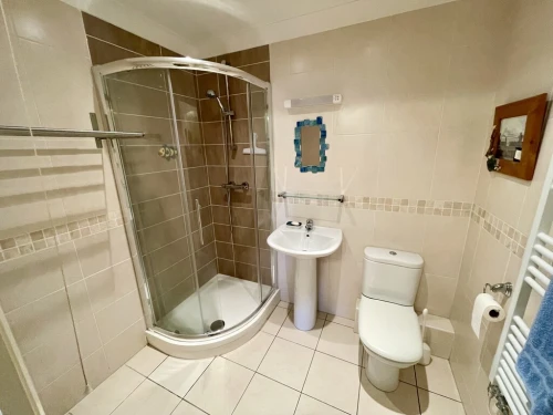 Apartment Main Photo