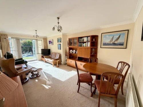 Apartment Main Photo