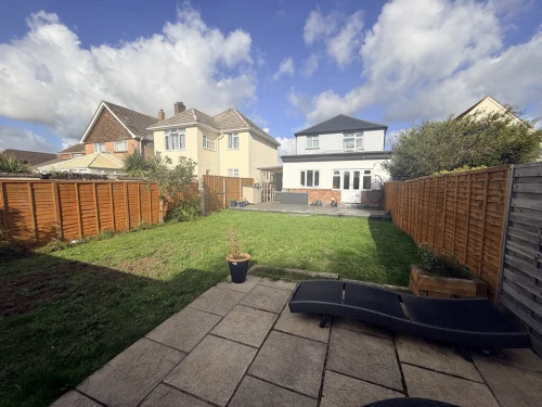Detached House Main Photo