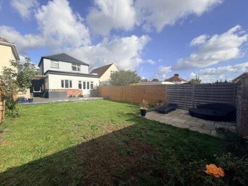 Detached House Main Photo