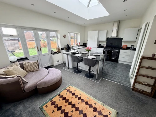 Detached House Main Photo