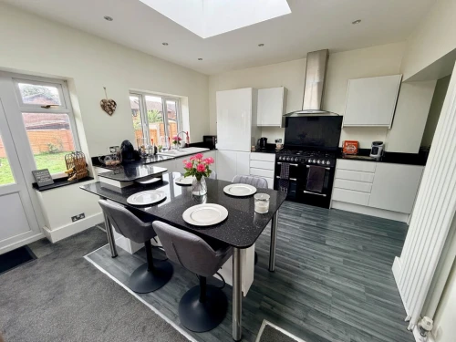 Detached House Main Photo