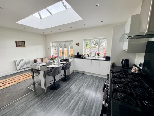 Detached House Main Photo