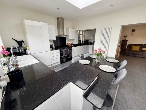 Detached House Main Photo