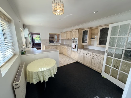 Detached House Main Photo