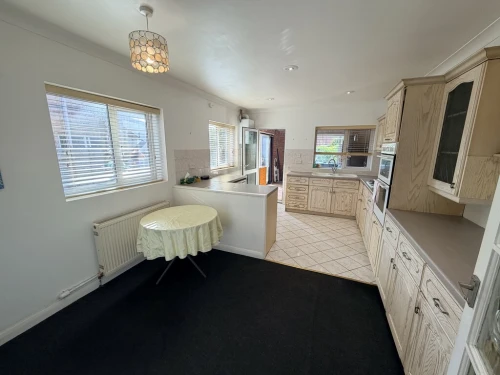 Detached House Main Photo