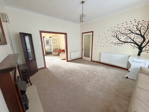 Detached House Main Photo