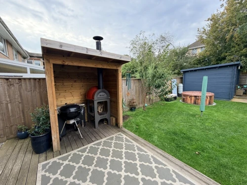 Semi-Detached House Main Photo