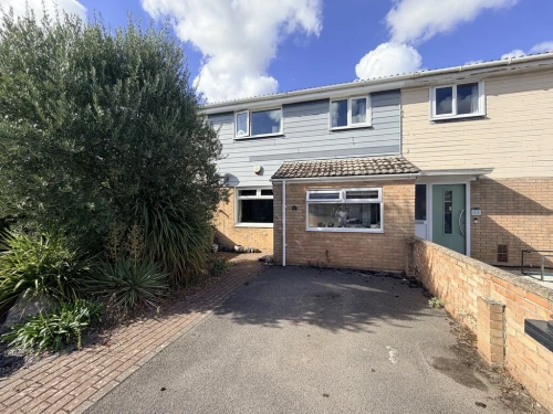 Mid Terraced House Main Photo