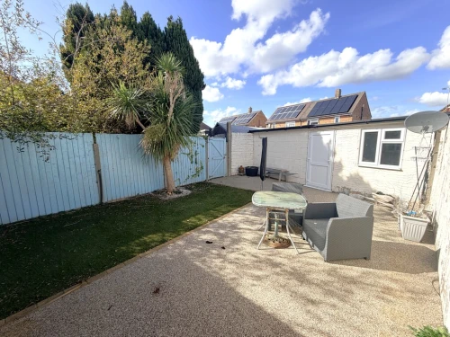 Mid Terraced House Main Photo