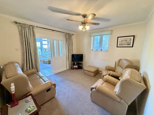 Detached Bungalow Main Photo