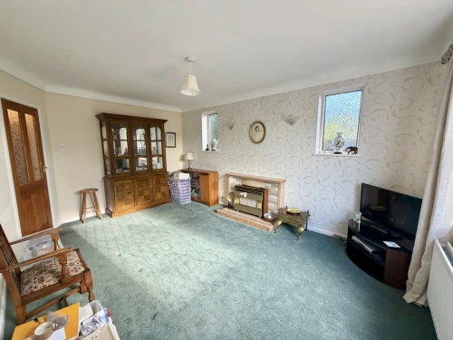 Detached Bungalow Main Photo