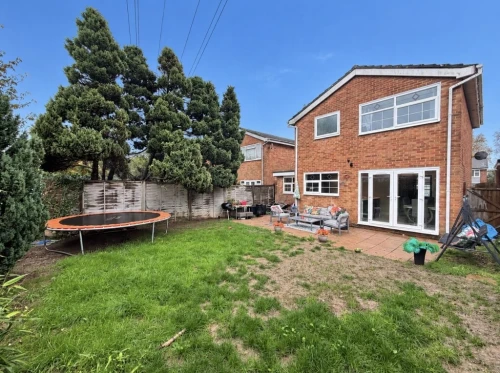Detached House Main Photo