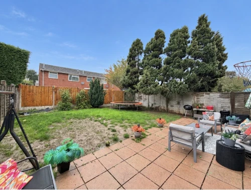 Detached House Main Photo