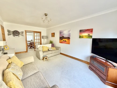 Semi-Detached House Main Photo