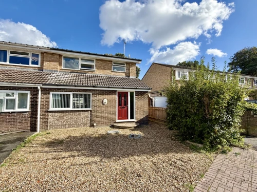 Semi-Detached House Main Photo