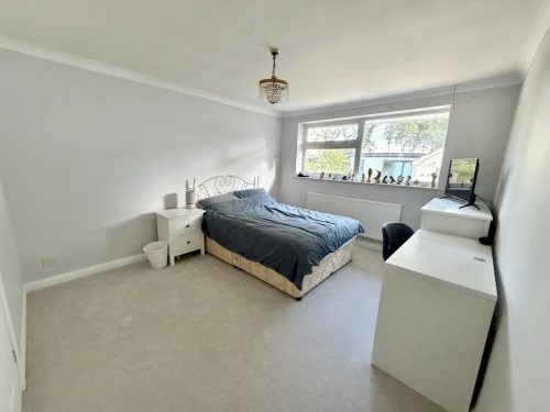 Semi-Detached House Main Photo