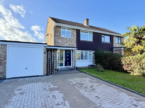 Semi-Detached House Main Photo
